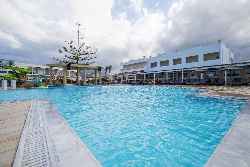 Senseana Sea Side Resort and Aquadventure 9/76
