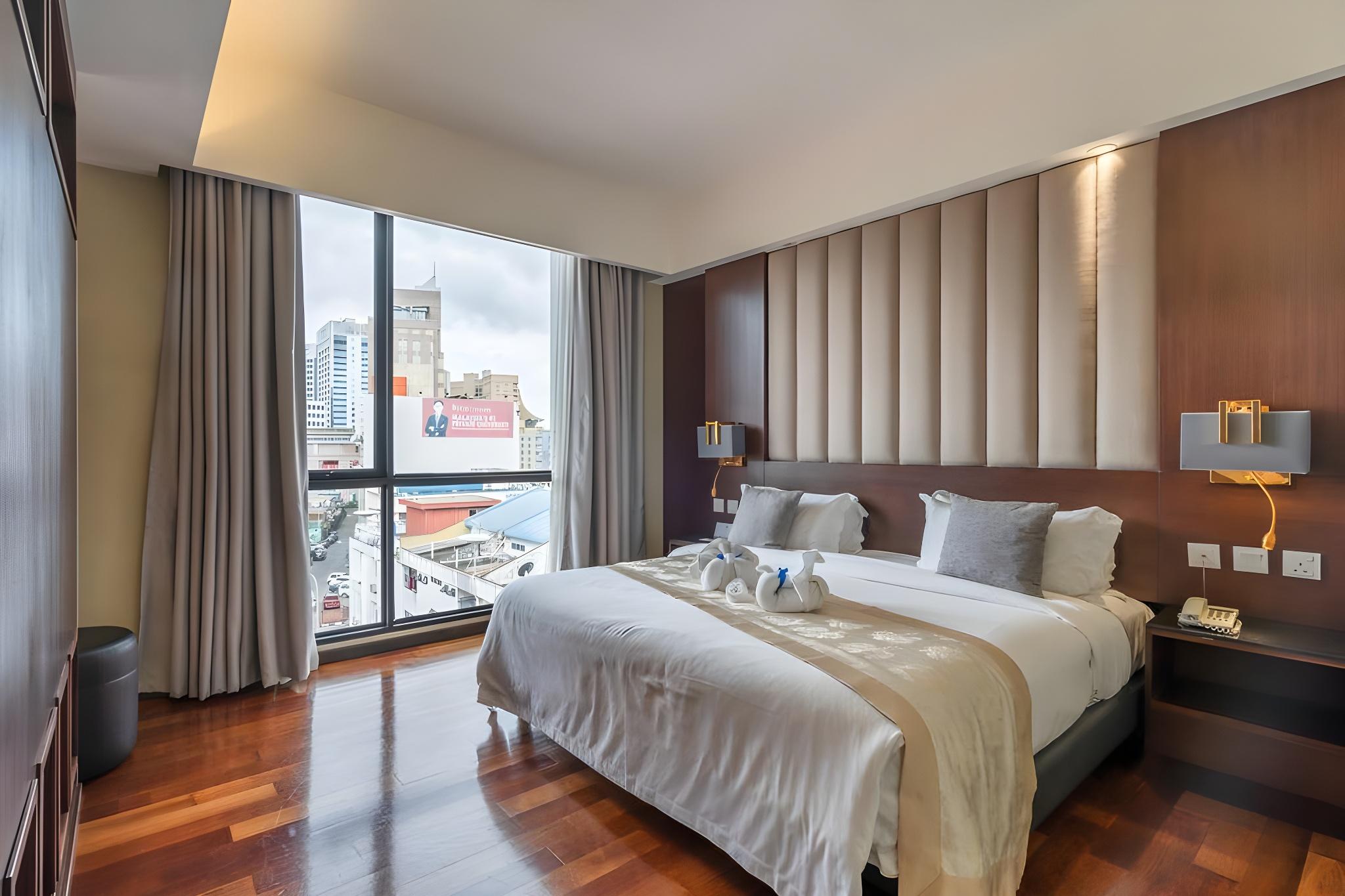 Meritin, Suite, King Bed
