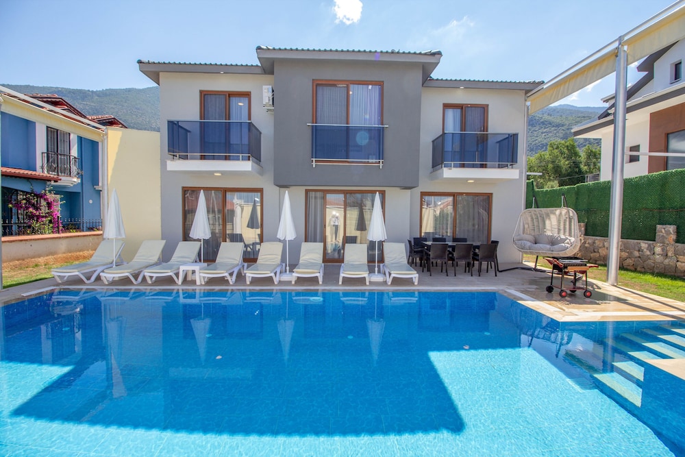 Zehra Villas 3/50