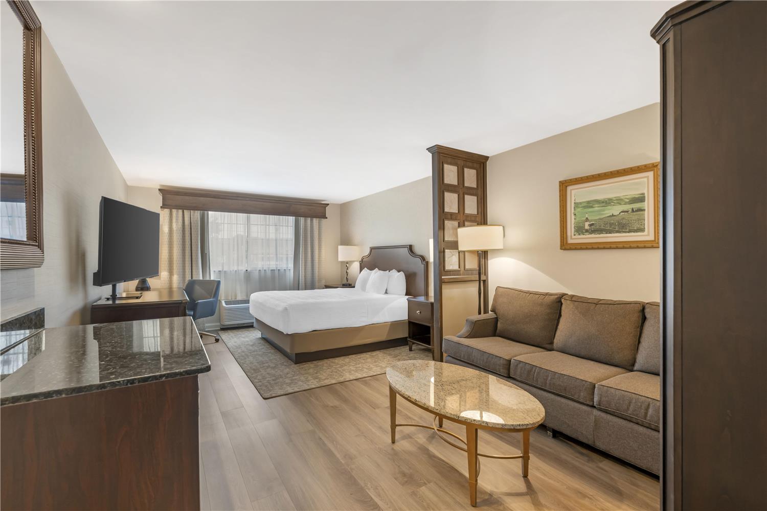 Best Western Plus Vineyard Inn & Suites 12/51