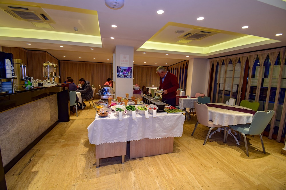 City Hotel Marmaris 38/48