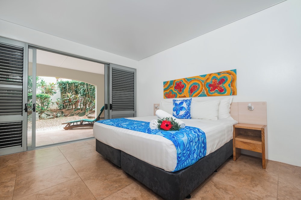 Sunset Resort 5/50