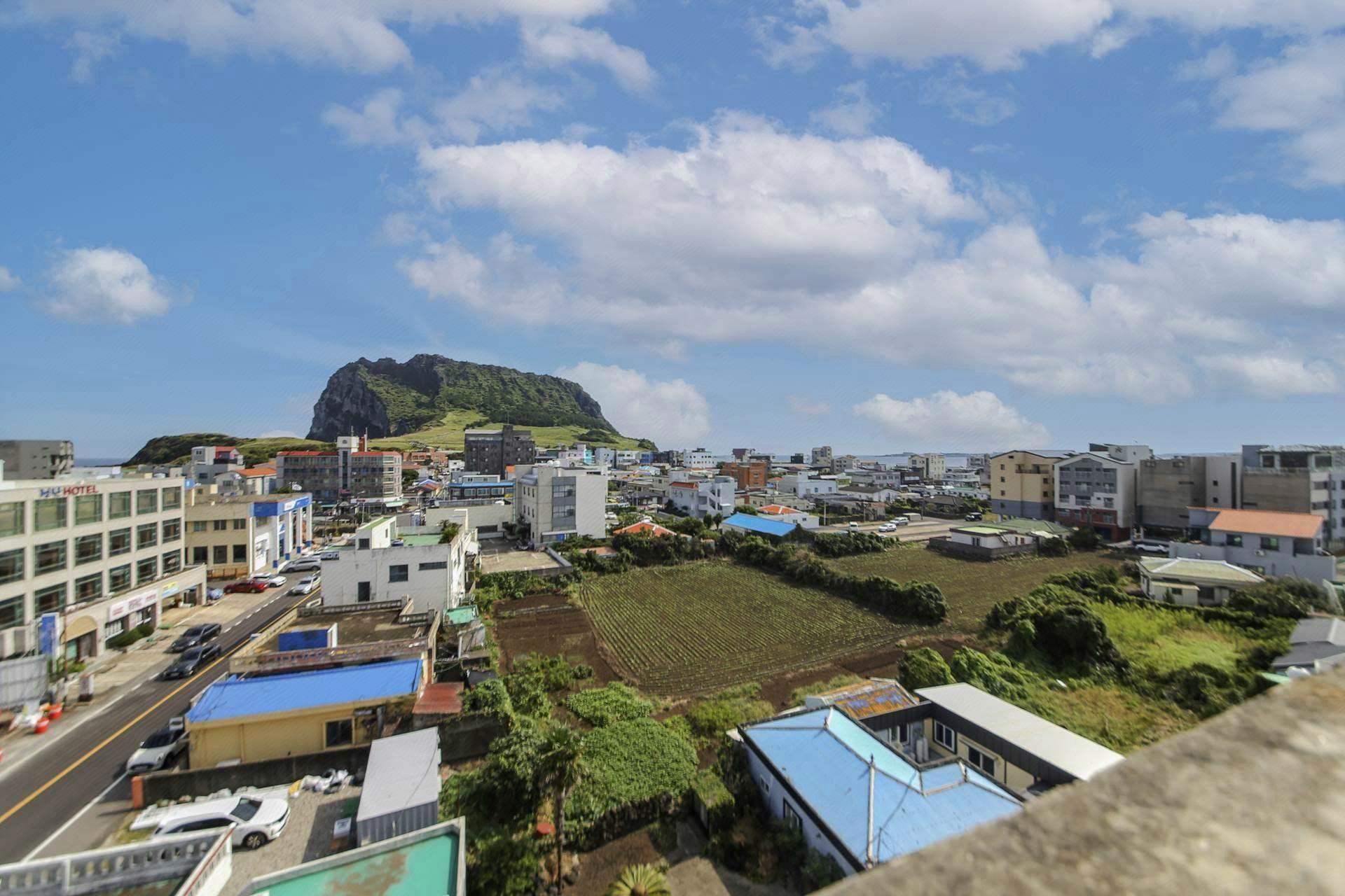 Sungsan Beach Hotel 37/38
