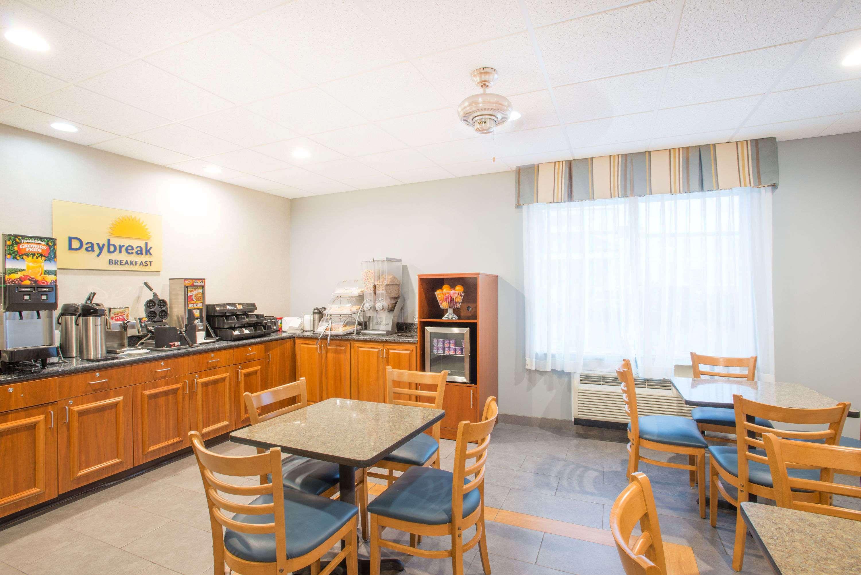 restaurant cafeteria