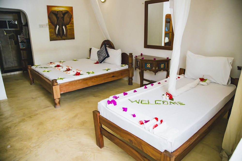 Moonshine Uroa Boutique Hotel 14/50