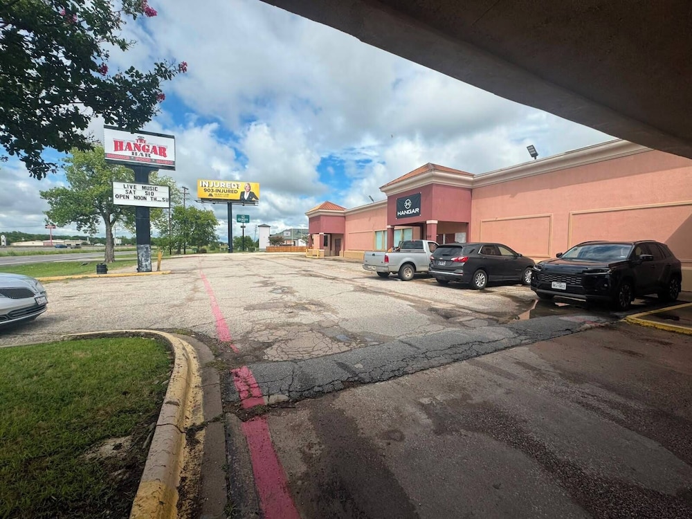 Express Inn Suites 50/58