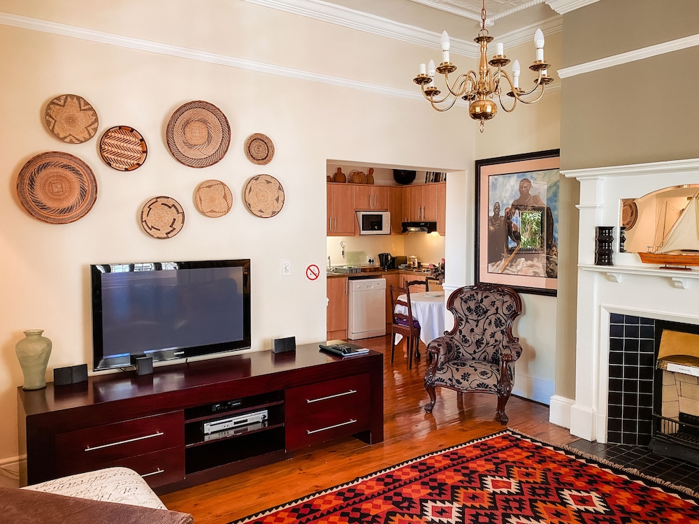 5 Camp Street Guesthouse & Self-Catering 40/50