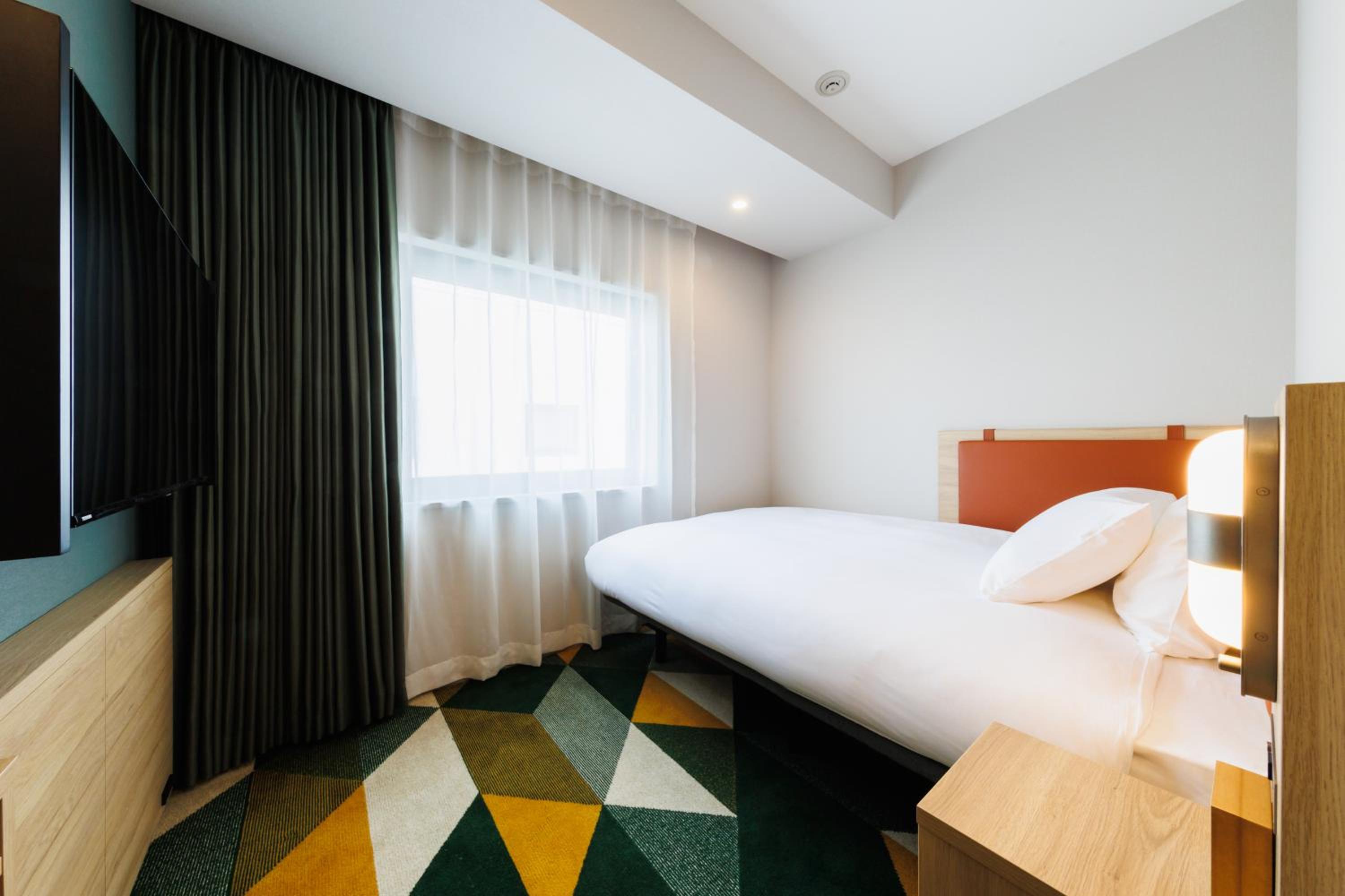 Semi Room, Superior, Single, Semi Double Bed