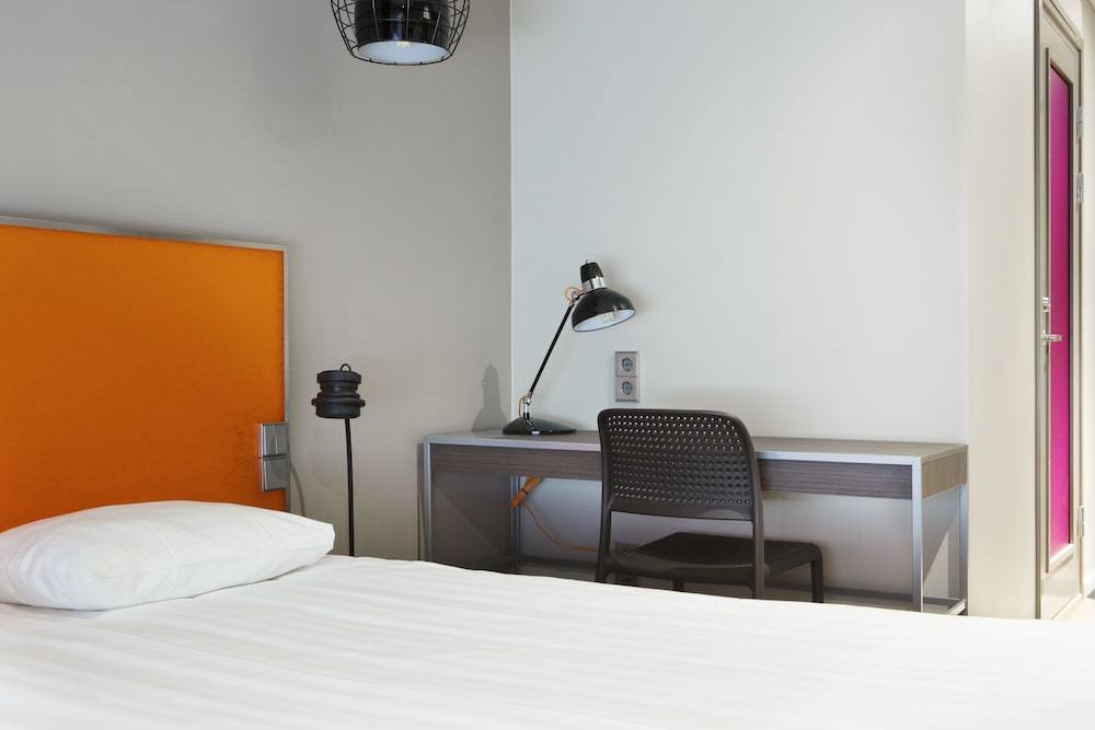Compact, Double Bed