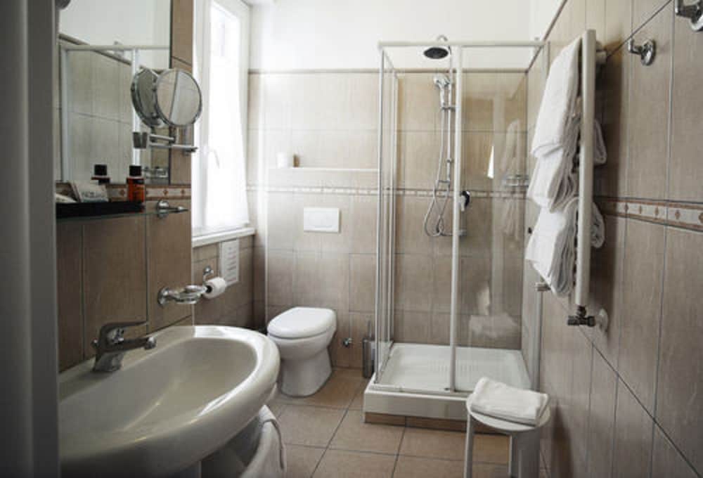 Relais Bocca di Leone 28/35