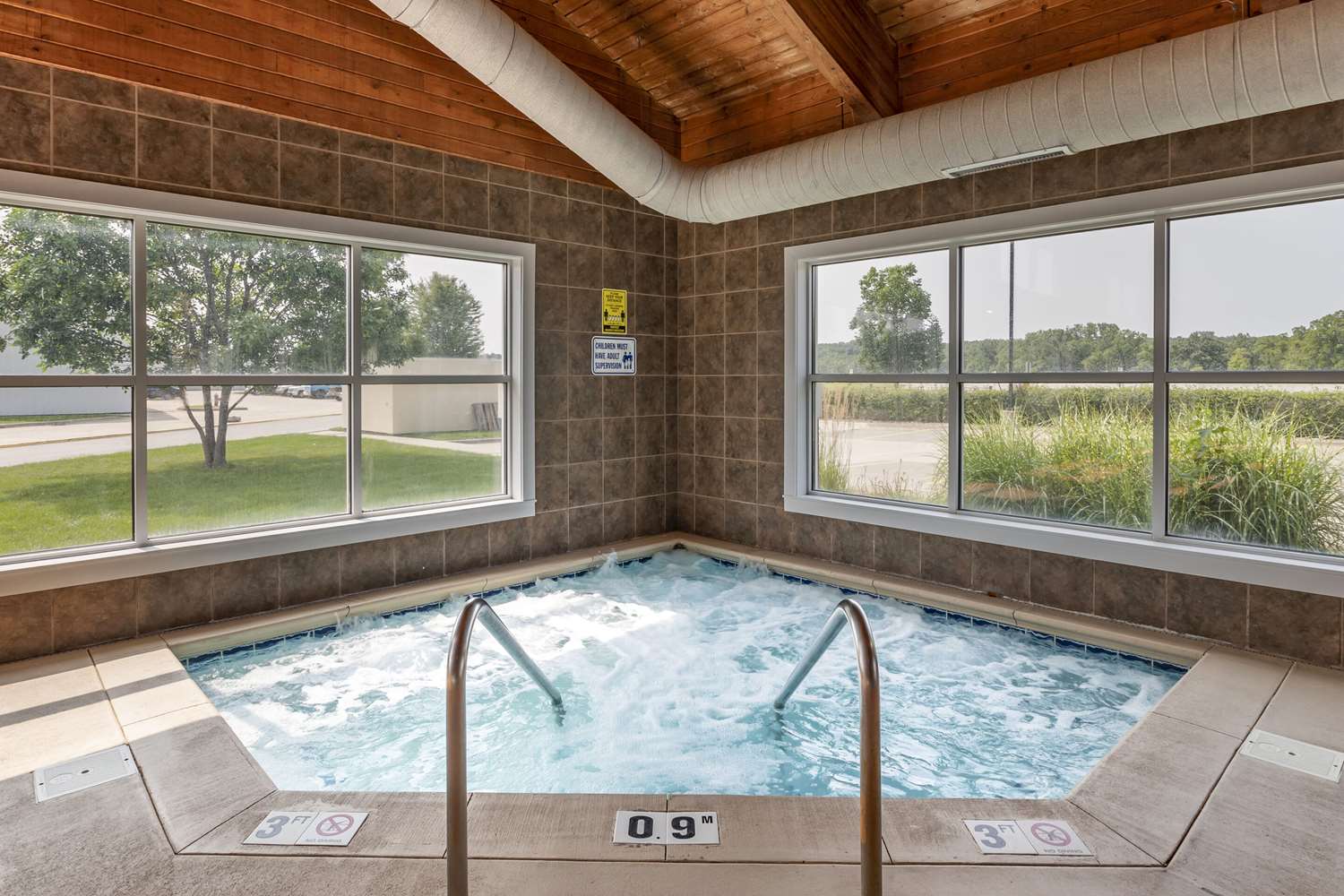 Comfort Suites Coralville 19/37