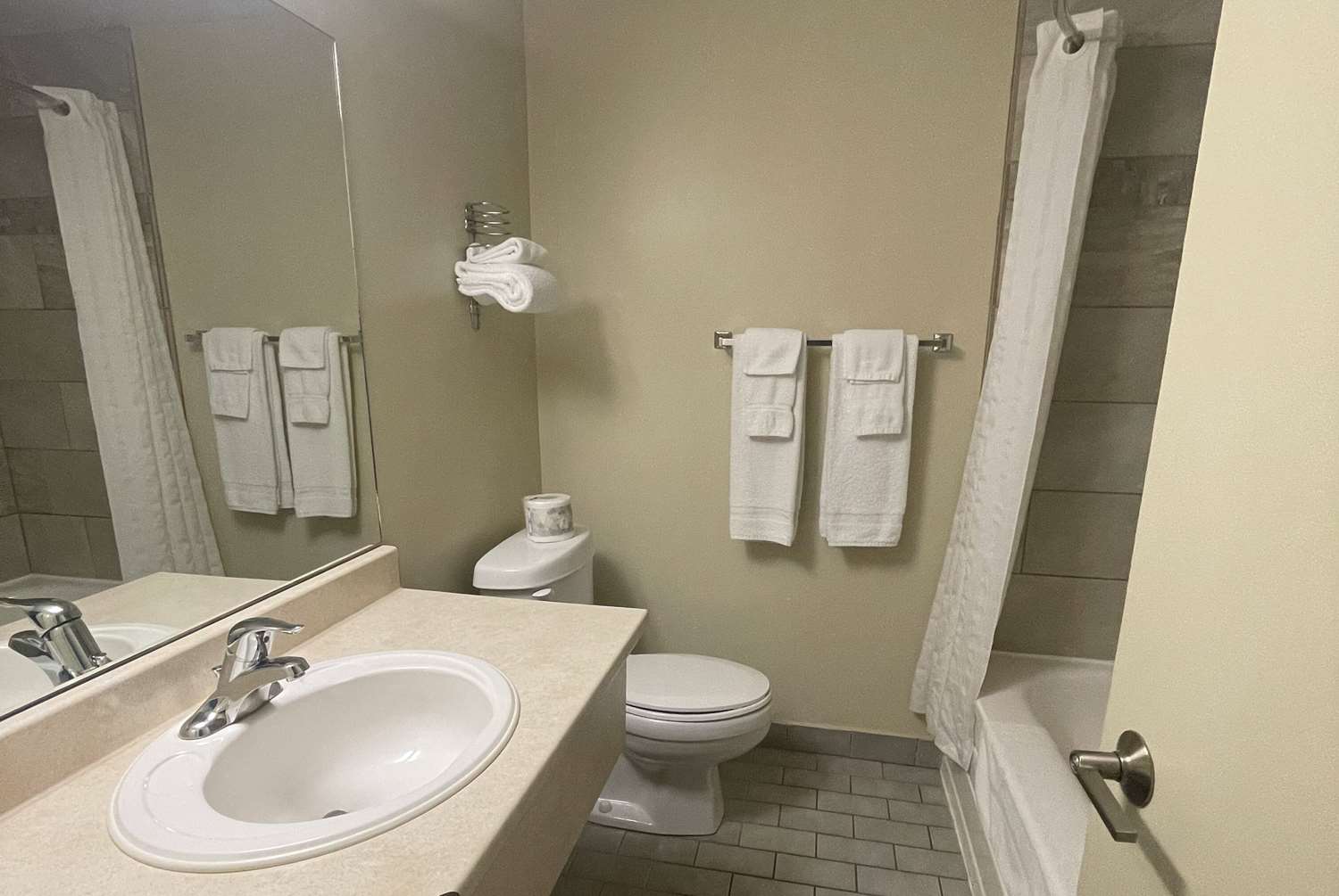 Super 8 By Wyndham Campbellton Nb 24/27