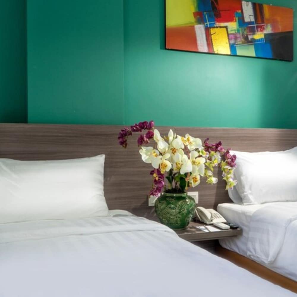 AYANI HOTEL 25/45