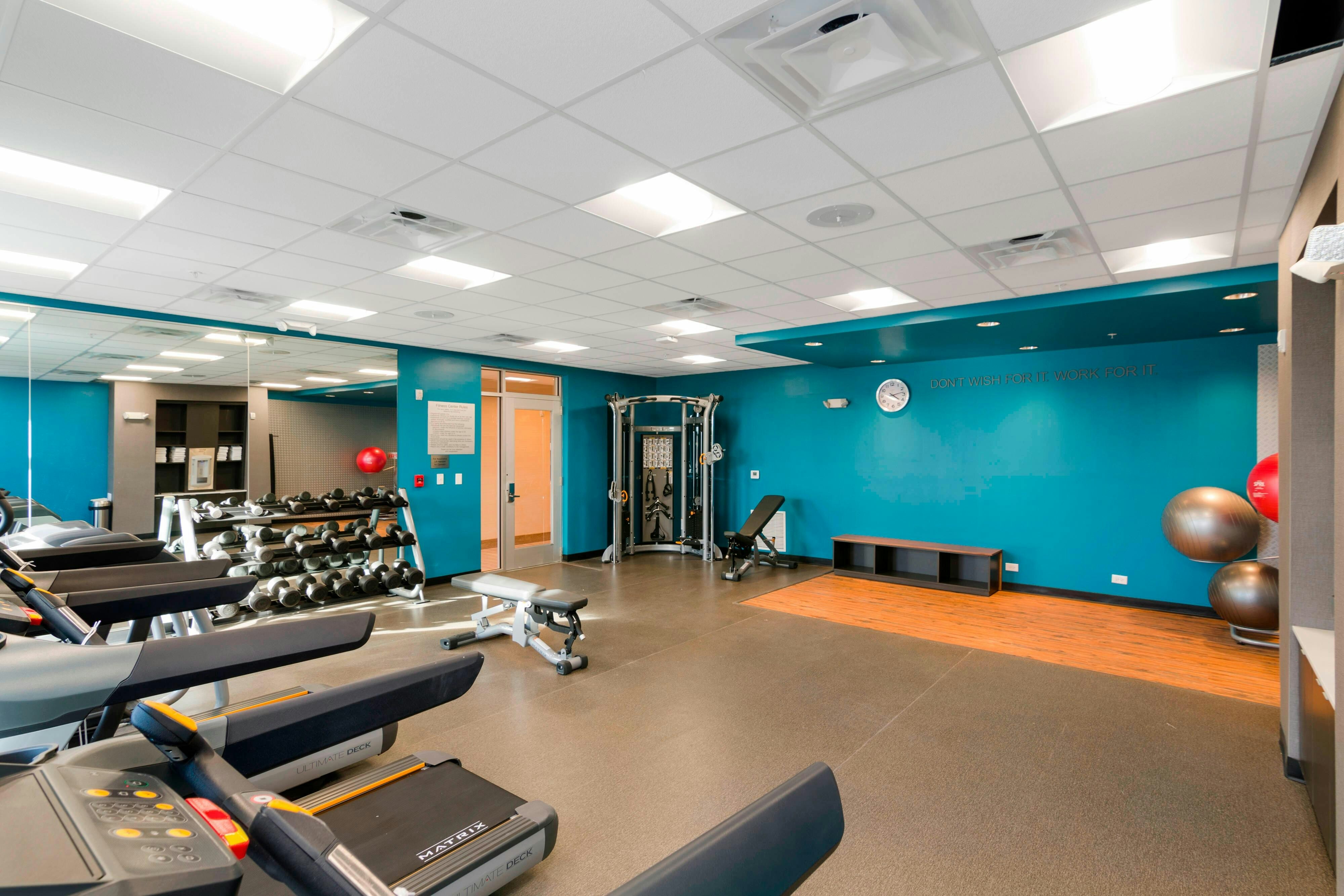 Fairfield Inn & Suites by Marriott St Petersburg North 12/25
