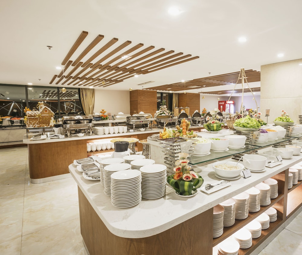 restaurant cafeteria
