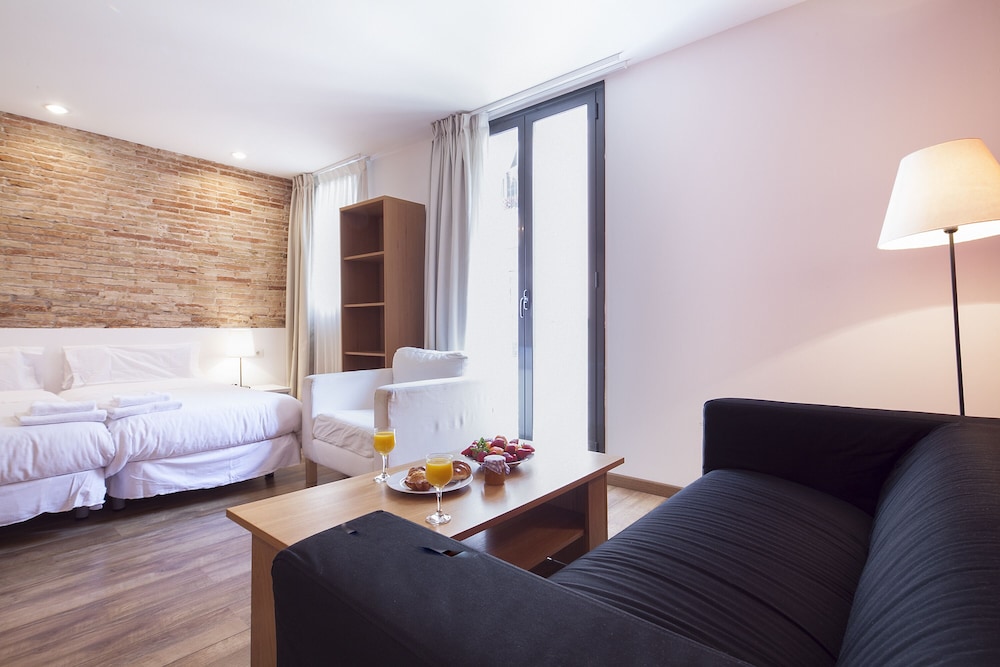 Inside Barcelona Apartments Sants 76/99