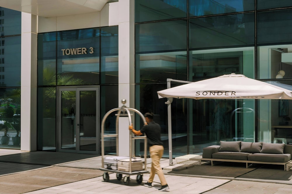 Sonder by Marriott Bonvoy Downtown Towers Apartments 38/69