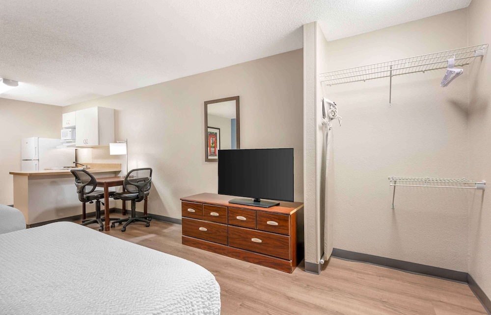 Extended Stay America Ft Wayne - South 28/34