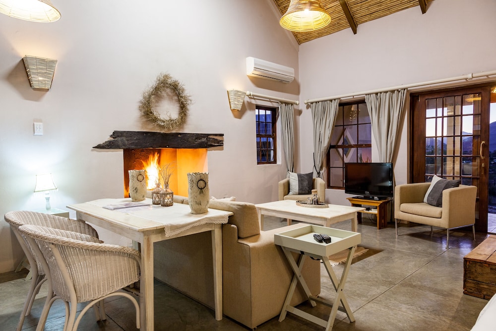 Karoo View Cottages 30/50