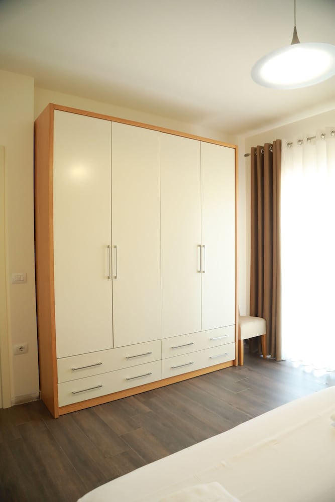 Sunrise Luxury Apartment 5/50