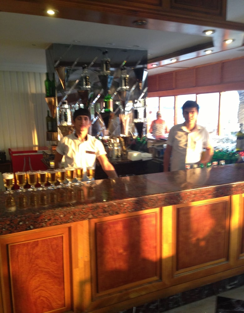 Rubi Hotel 6/63