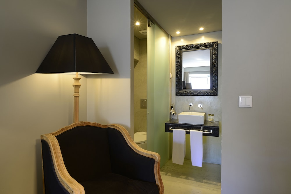 Dalma Old Town Suites 32/72