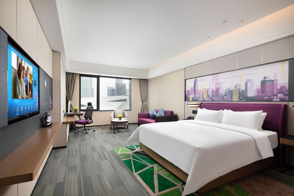 Deluxe, Queen Bed