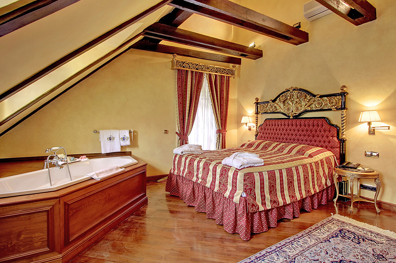 Tower, Suite