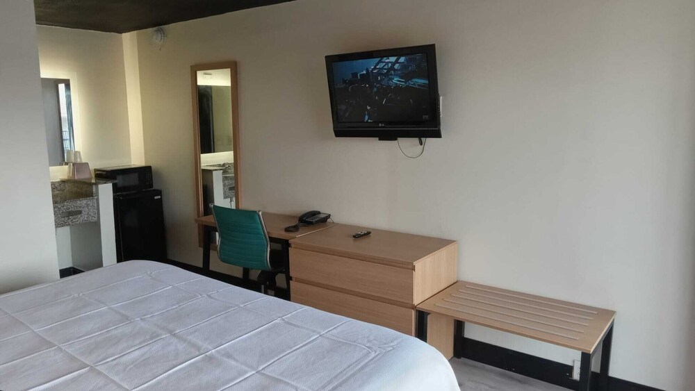Ocean View Inn 7/30
