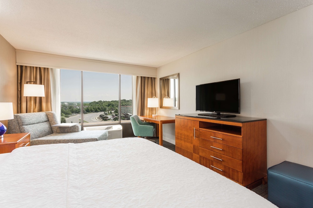 Hampton Inn Manassas 12/51