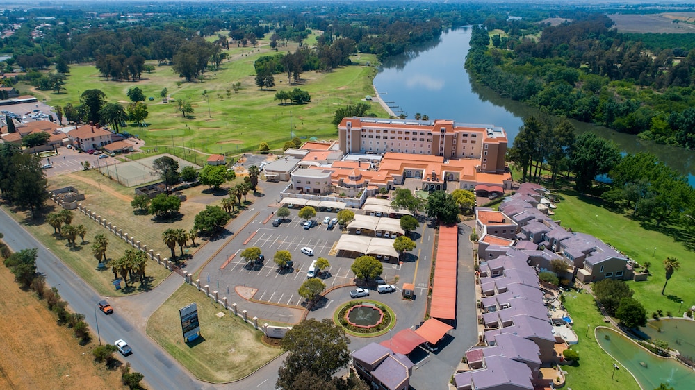 Riviera on Vaal Resort 62/66