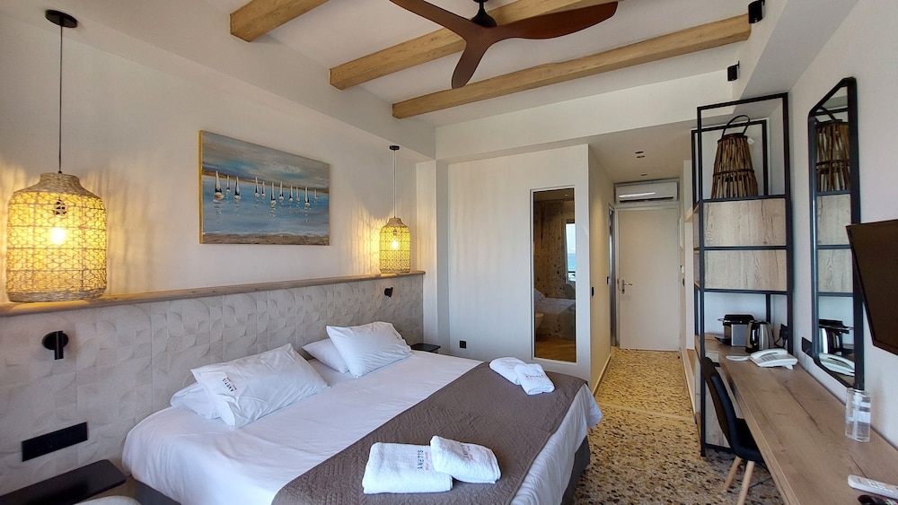 Anetis Beach Hotel 12/50