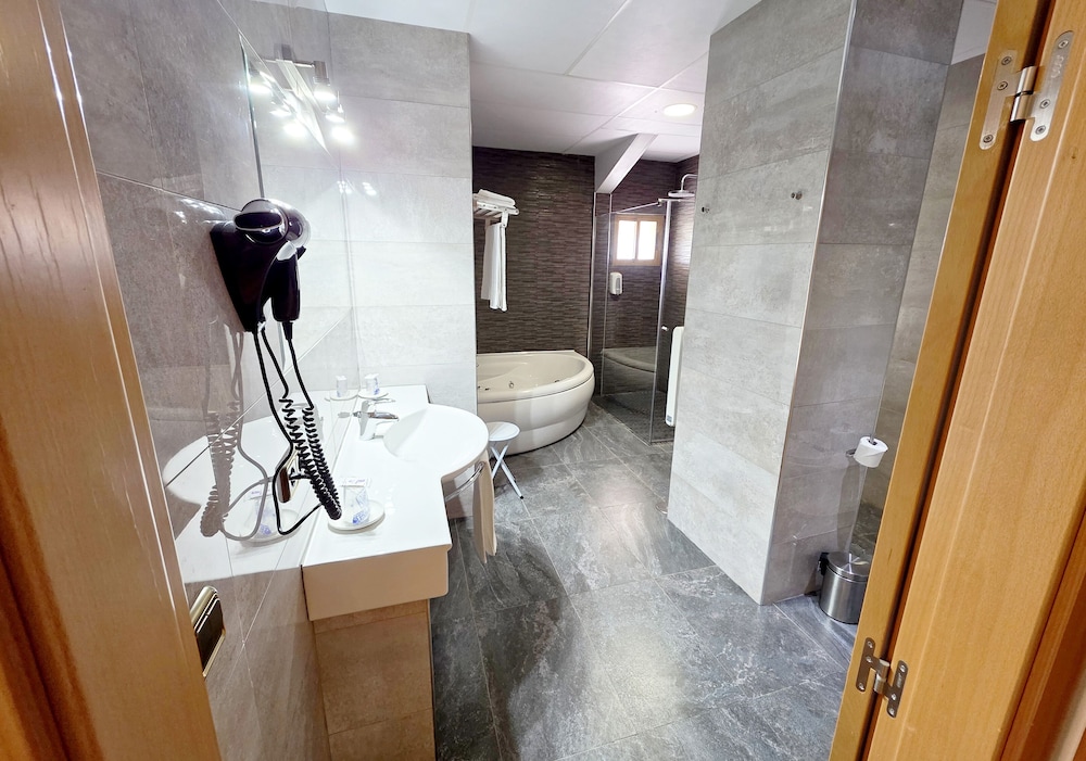 Hotel Los Barruecos 28/29