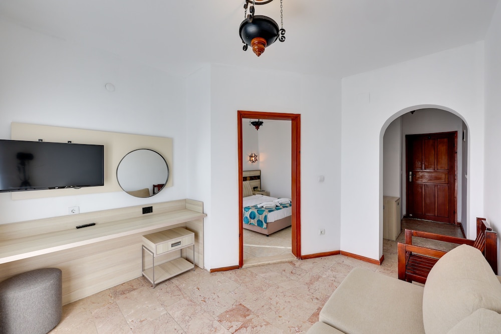 Sami Beach Hotel 15/50