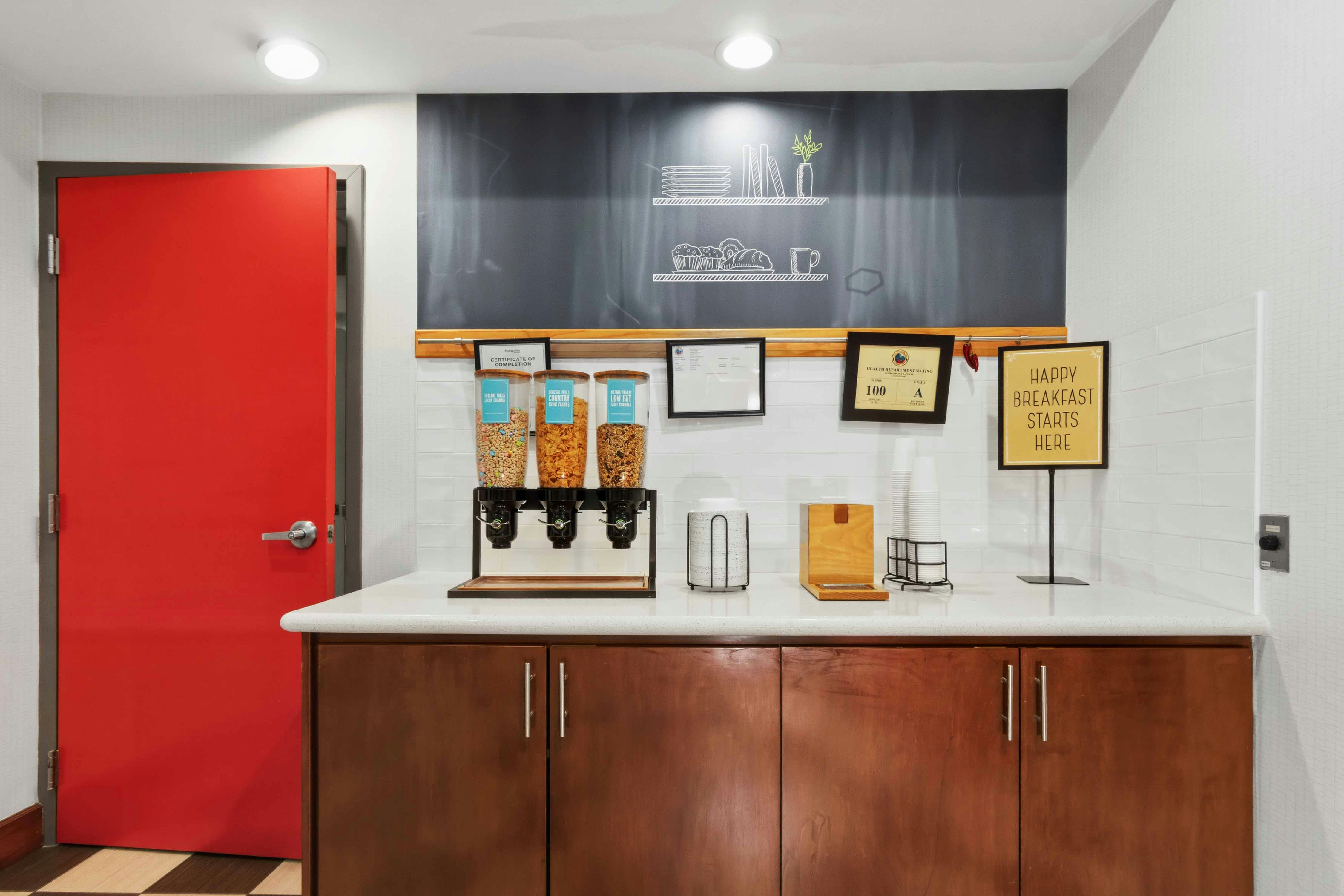 Hampton Inn and Suites Houston-Rosenberg 7/38