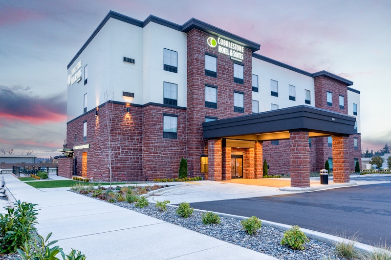 Cobblestone Hotel & Suites - Lynden 1/50