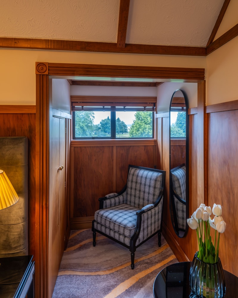 Hana Lodge 36/50