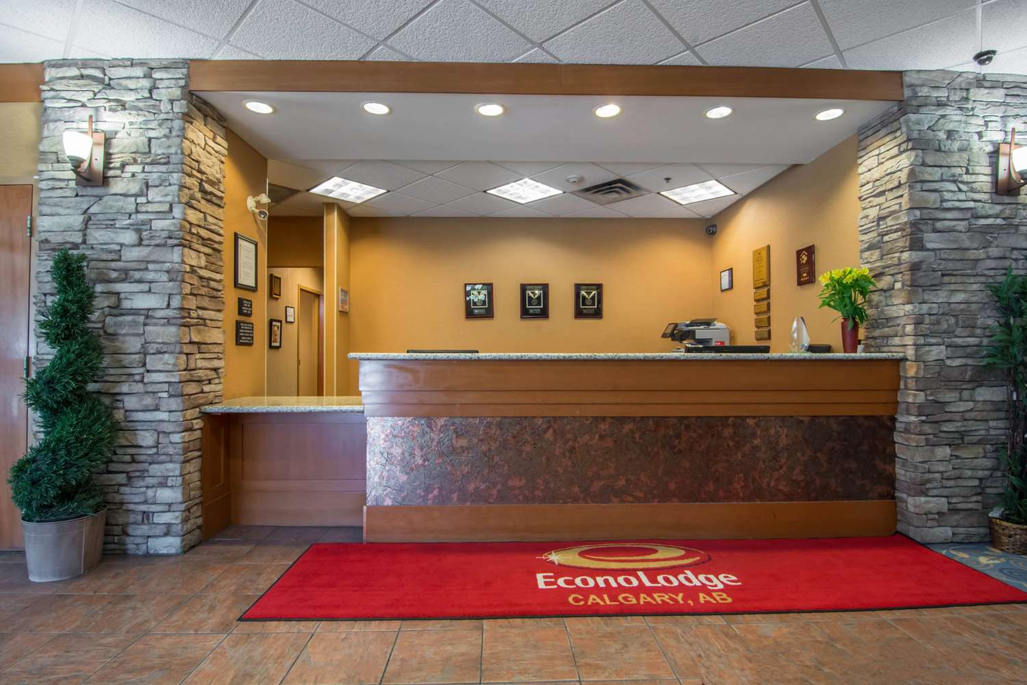 Econo Lodge Inn & Suites Calgary - University 3/32