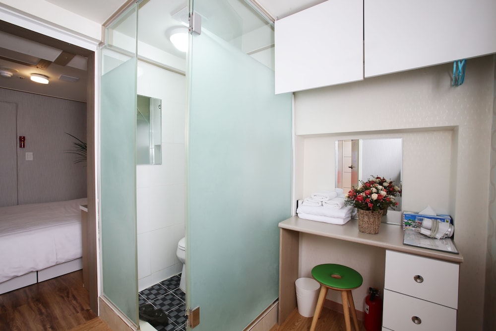 K Pop Residence I 25/75