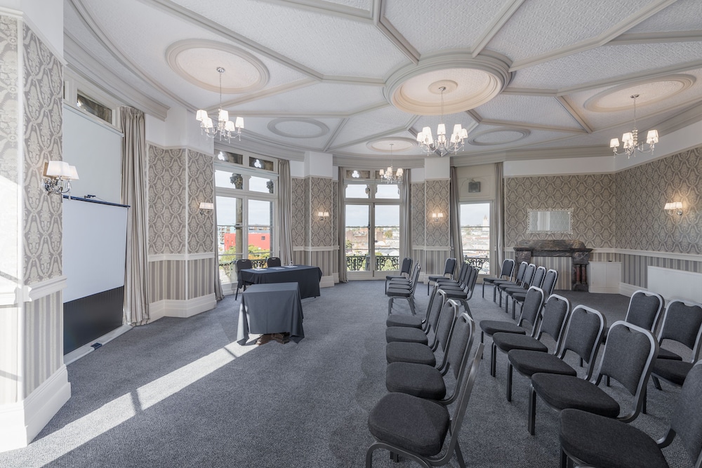 The Duke Of Cornwall Hotel 54/73