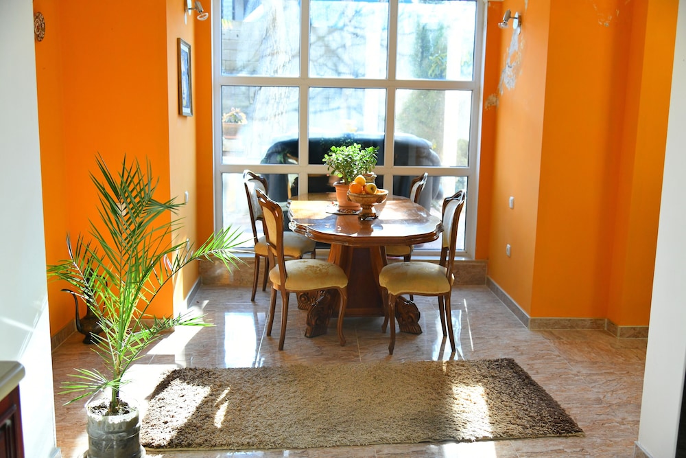 Guest House Caucasus 26/48