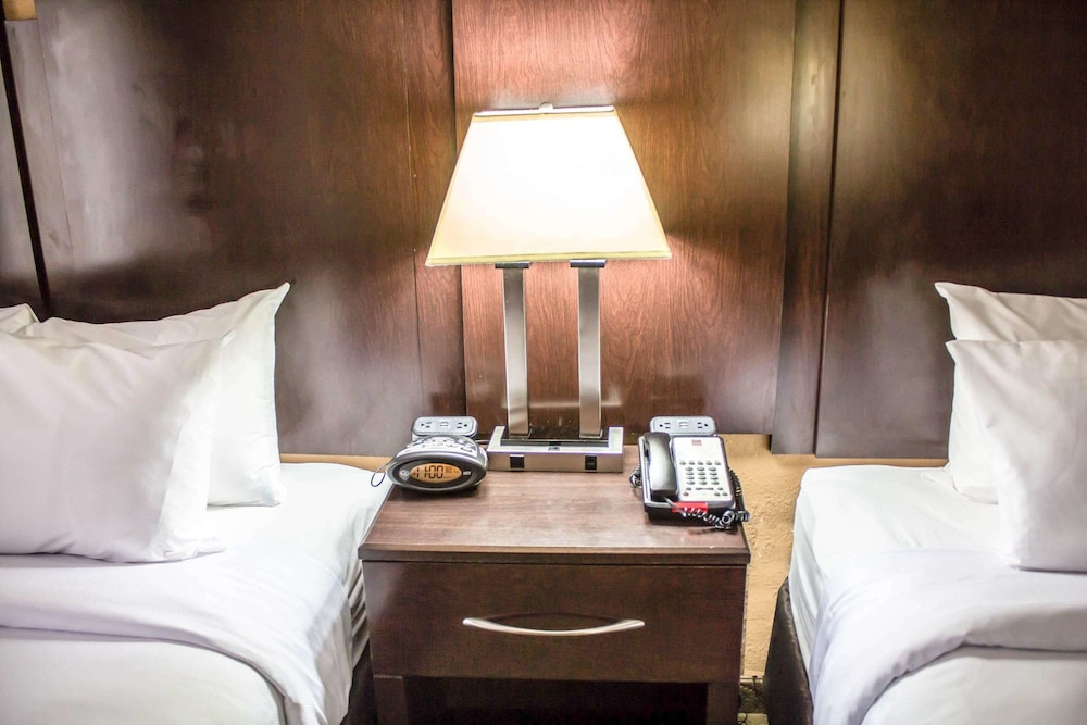 Comfort Suites Brunswick GA 12/44