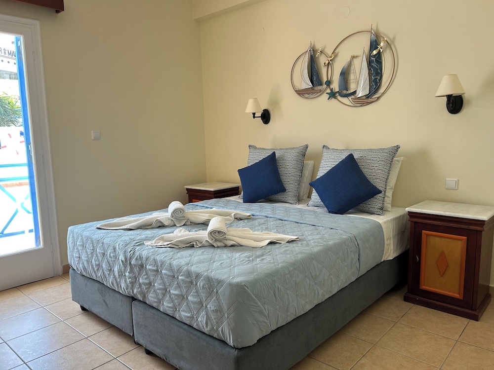Karidis Hotel 11/48
