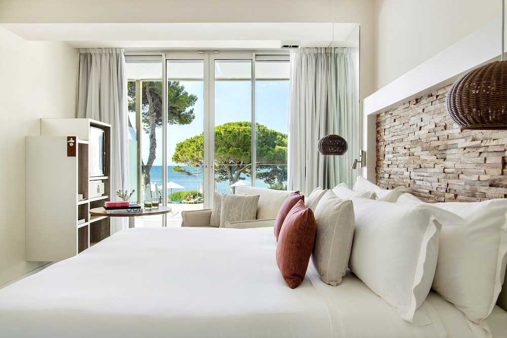 ME Ibiza - The Leading Hotels of The World 28/80