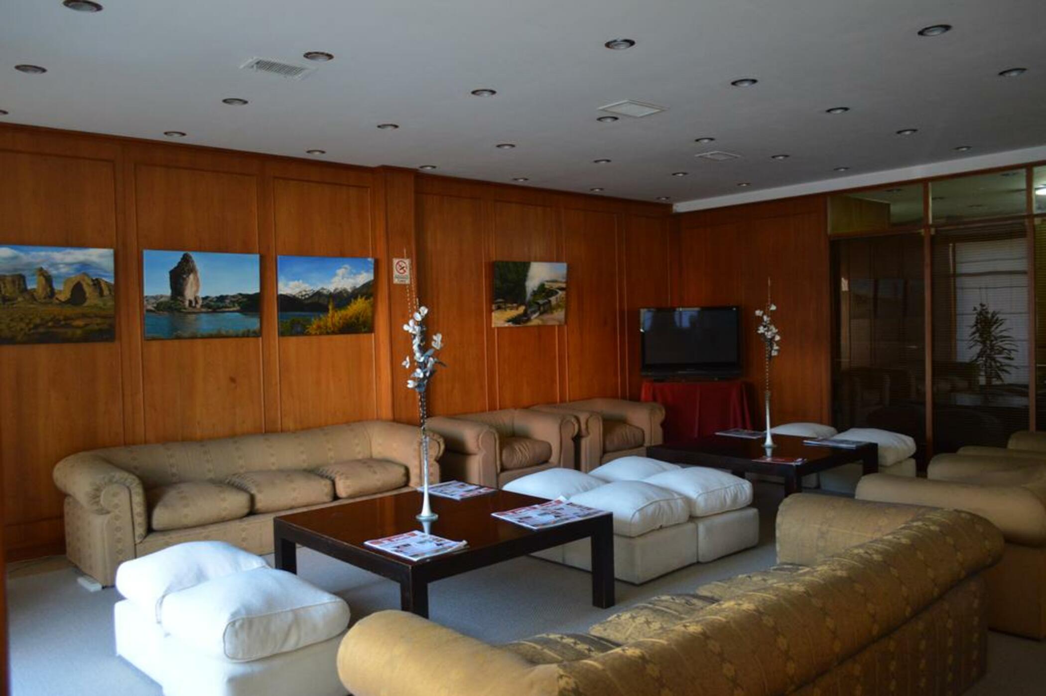 Rayentray Hotel 17/26