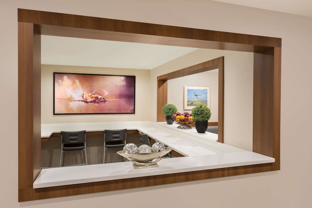 Microtel Inn Suites By Wyndham Richmond Airport 19/37