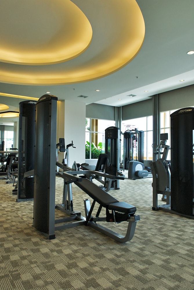 The Narathiwas Hotel and Residence Sathorn Bangkok 36/63