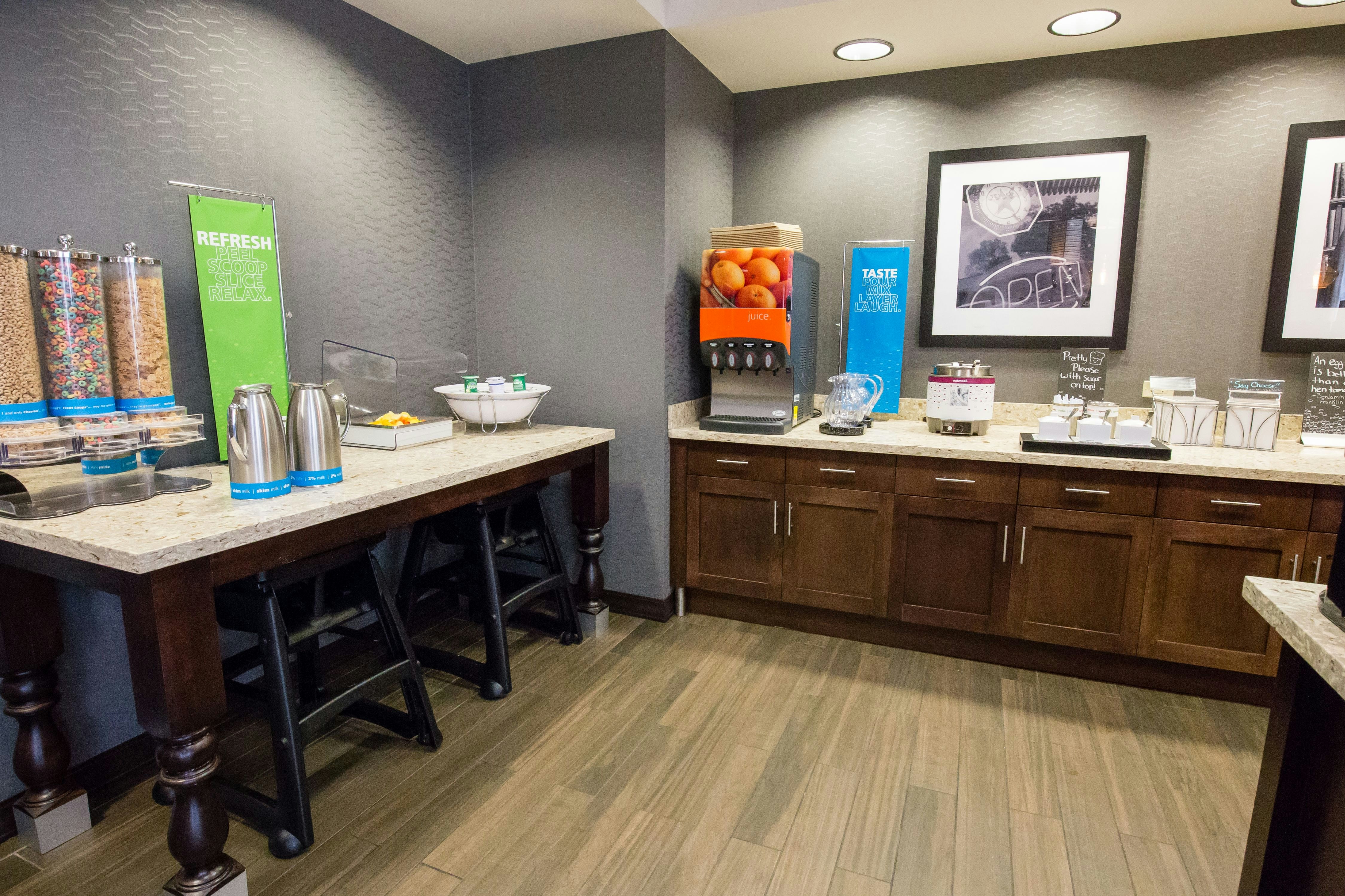 Hampton Inn Suites Pittsburgh Harmarville 41/50