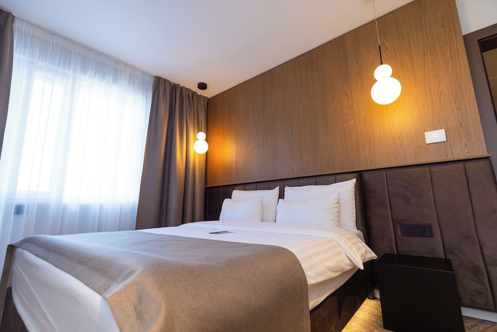 Grand Hotel Coroana 24/55