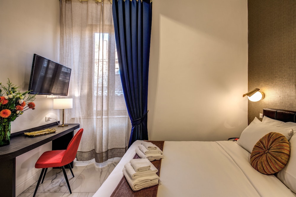 Little Queen Pantheon Residence 14/50